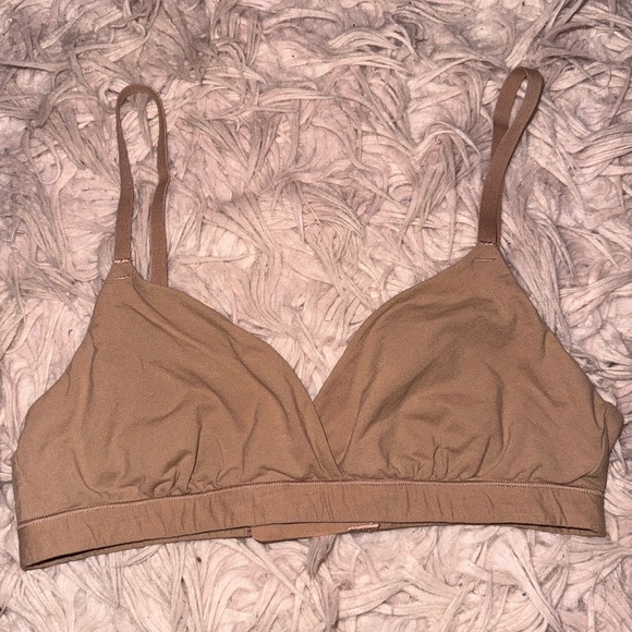 SKIMS Bronze Fits Everybody crossover Bra MICA - Picture 1 of 8
